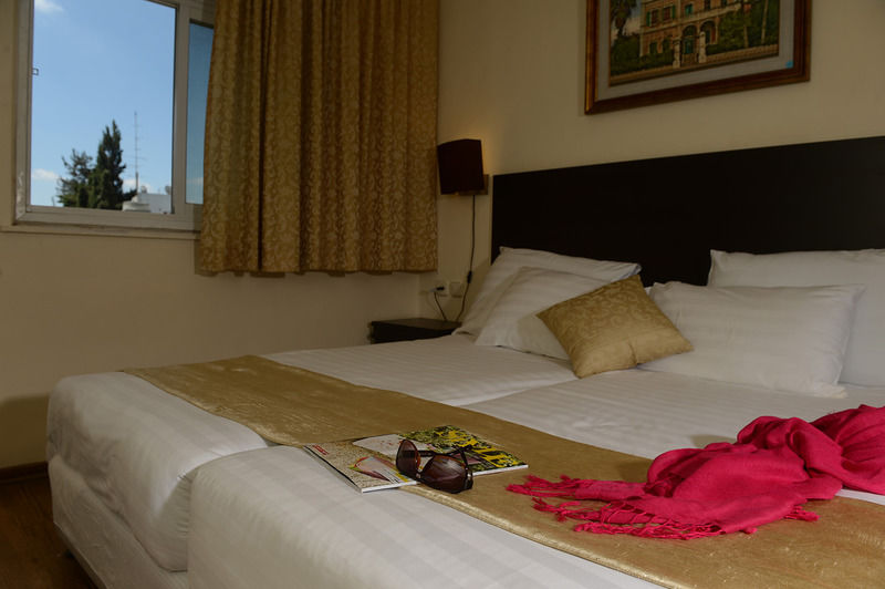 A Little House In Rechavia Hotel Yerusalem Bagian luar foto