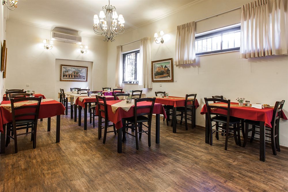 A Little House In Rechavia Hotel Yerusalem Bagian luar foto