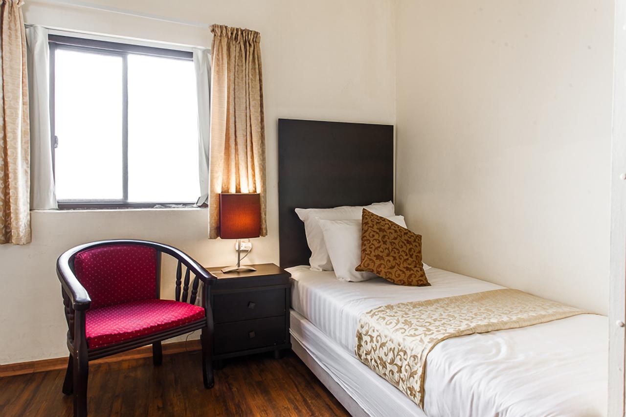 A Little House In Rechavia Hotel Yerusalem Bagian luar foto