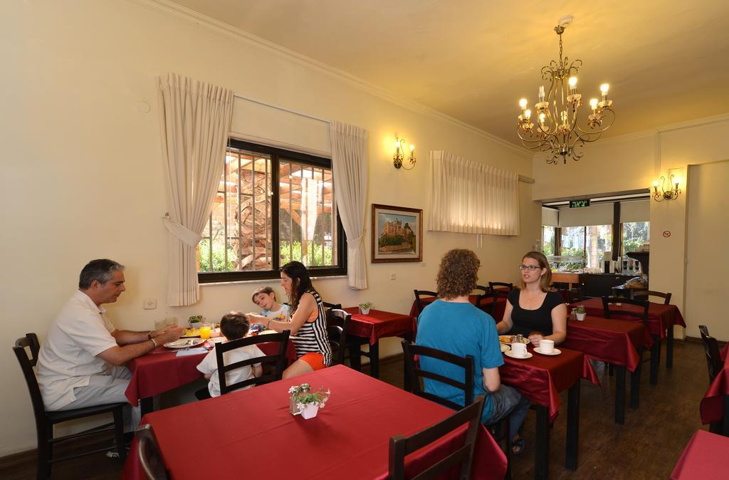 A Little House In Rechavia Hotel Yerusalem Bagian luar foto