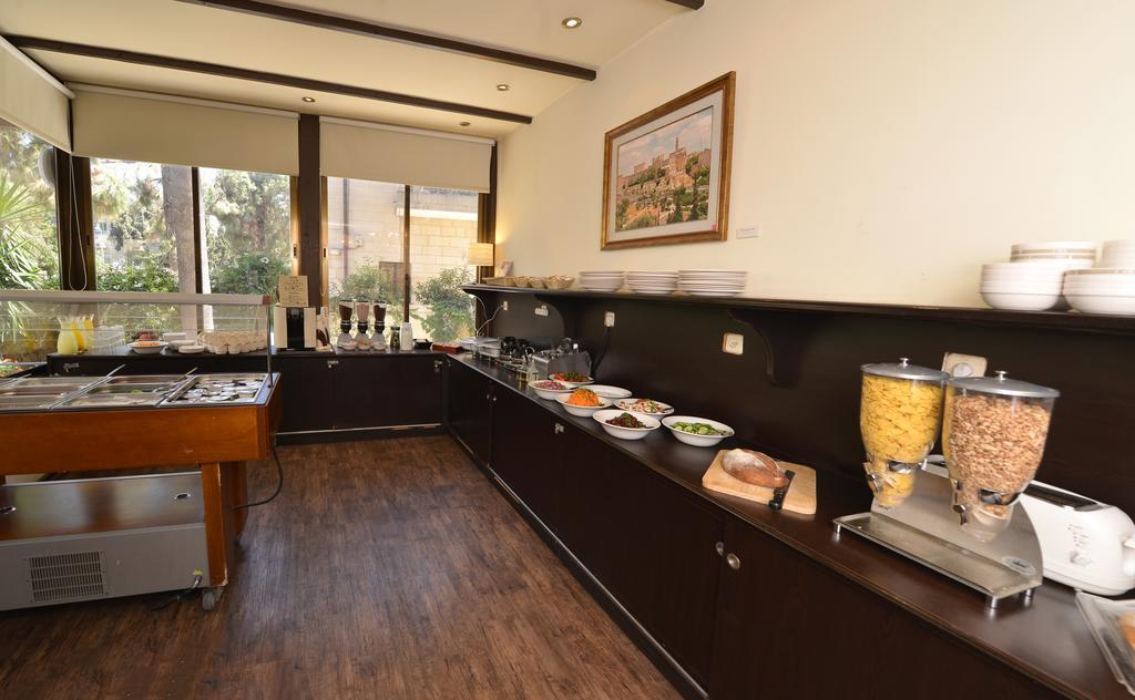 A Little House In Rechavia Hotel Yerusalem Bagian luar foto