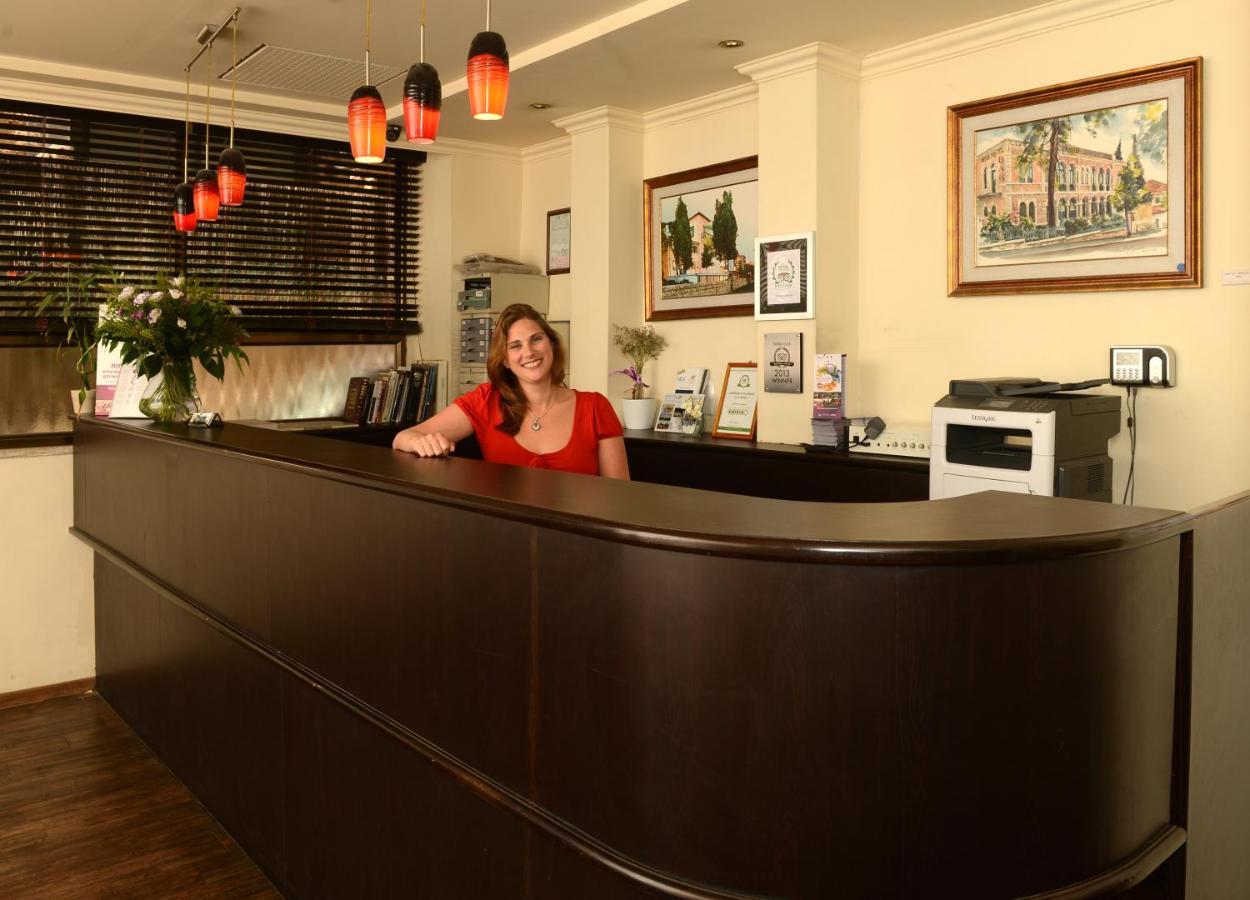 A Little House In Rechavia Hotel Yerusalem Bagian luar foto